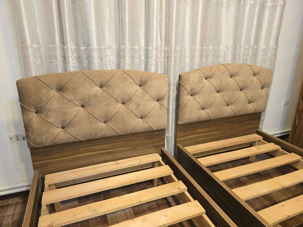 البيع المستعجل 🔥 🌹غرفة شباب تفصيل ✋️
خزانة 4 ظرف طابقين 😍🔥
✨️تخوت عدد(2)   🌹🌹  
✨️توليت وتسريحة✋️ ️تفصيل خشبها لاتيه وزان     ، إستعمال بسيط بحال ممتازة  قياس الخزانه طول ٢٣٥ عرض ١٧٠ عمق ٥٥ ، قياس تخت ١م × ٩٠ ((بسعر مغري جداً )) .🌷
تفاصيل وطلب عل واتساب فقط 07 8073 2803


**إذا كنت صاحب هذا الإعلان وتريد حذفه لأي سبب، رجاءا أرسل رسالة إلى الدعم الفني**