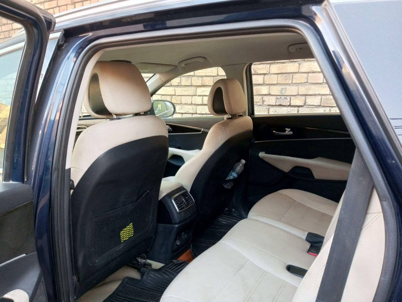 السلام عليكم 
كيا سورنتو 2016 وارد امريكي مكفوله كفاله عامه 
رقم ذي قار تحويل ثاني يوم
السعر 167 وبيها مجال للاتصال ***********
