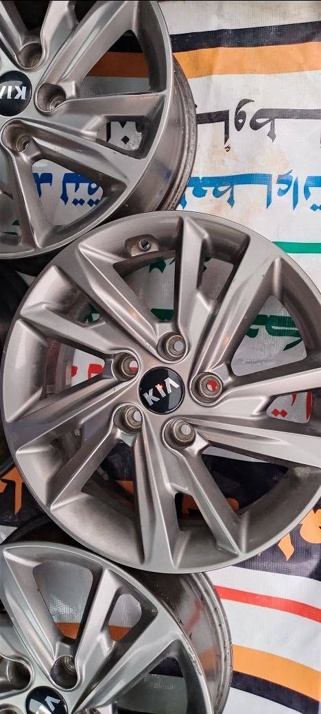 السلام عليكم
للبيع او المراوس
تخم ويالة
حجم16
الويالة صناعتهن كورية
مكفولات من أي عواج او فطر
او زلغ او كسر
ومصفرات بلنص
كوريات صناعتهن فوول نظافة
مثل ماواضحات بالصور

لسيارات: 
صول
النترا
سوناتا
اوبتما
السعر300وبيهن مجال
العنوان بابل
الرقم بي واتساب: 
***********
