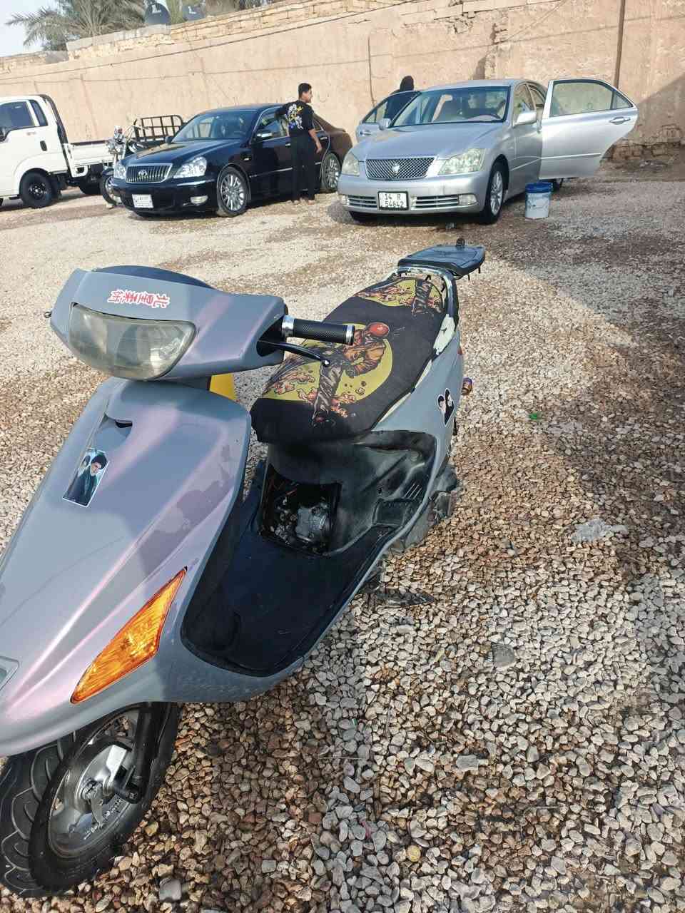 دراجه فراشه لبيع كهربائية كله شغاله دراجه نضيفه على فحص السعر خاص ***********
