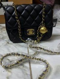 اكسسوارات • توصيل