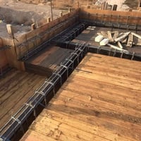 نجار قالب وحديد التسليح شغل من الدرجه الاول والسعر المناسب جدآ 0785828...