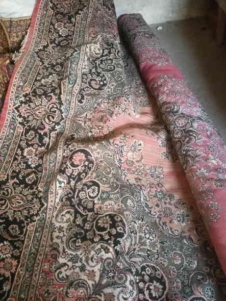 محافير بيهم 3×4 وبيهم2×3 نضيفين سعر موجود20و15و10 زوج مدات5الف عنوان حي الكرامه
‏‪0770 510 3918‬‏
