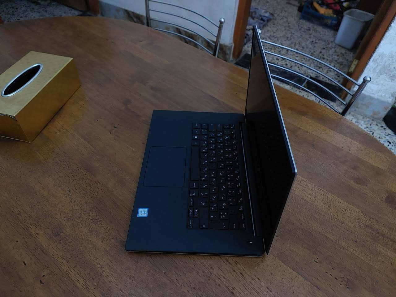 السلام عليكم ...لابتوب سوبر سلم  بلون وشكل مميز جدا  ماركة DELL ..معالج نوع HQ من اقوى فئات المعالجات كور اي 7 الجيل السادس..هارد نوع SSD M2 ( اسرع انواع الهاردات ) ..كرتين شاشة  خارجي منفصل نيفيدا حجم 4  كيكا منفصل  مع كرت داخلي ...رام نوع DDR4  بحجم 12 كيكا  .. شاشة نوع IPS مضادة للانعكاس الوان طبيعية بحجم 15.6 ... كيبورد ضوئي ثلجي..من الفئات العالية من DELL ...  ملائم للبرامج الهندسية والتصميم والالعاب وغيرها ..مكانه بغداد السعر 390  للاستفسار الاتصال *********** او *********** (واتس )
