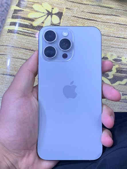 السلام عليكم إيفون ١٥ برو ماكس جهاز ماستر شرق اوسط الجهاز بعده بالضمان يخلص ب٢٠٢٦ نموذجAAA  بطارية ٩٦ مشحون ٢٢٠ مرة جهاز زلغ واحد مابيه نضافه ألف جهاز بس كارتون مابيه السعر ١١٢٥ قفل مكاني ناصرية مركز هذا رقمي للشراي ***********
