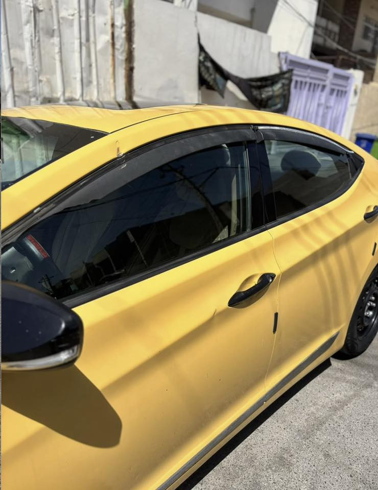 السلام عليكم
النترا( ٢٠١٣ )امريكي مضلع
رقم بغداد 
السيارة فول مواصفات عده البصمه
تحكم ستيرن جهتين
حساس خلفي 
فتحه 
تدفئه كشنات الامام والخلف
اشاير بل مري
سويجين
حادثها من امريكي مرفق بل صور 
ضربتها داخل العراق الجاملغ والصندوك ﯡ  
فقط بل بجم خفيفه
وقبق الصندوك واضح بل صور كذالك
السيارة من الداخل نظيفه جداً
نقوصاتها: يرادلها صدر والكمبريسر بي مشكلة 
 
 (مكينه جديدة)

كير مكفول
سعر السياره ٩١ ورقة بيها مجال
مكاني. بغداد الدورة 
***********
