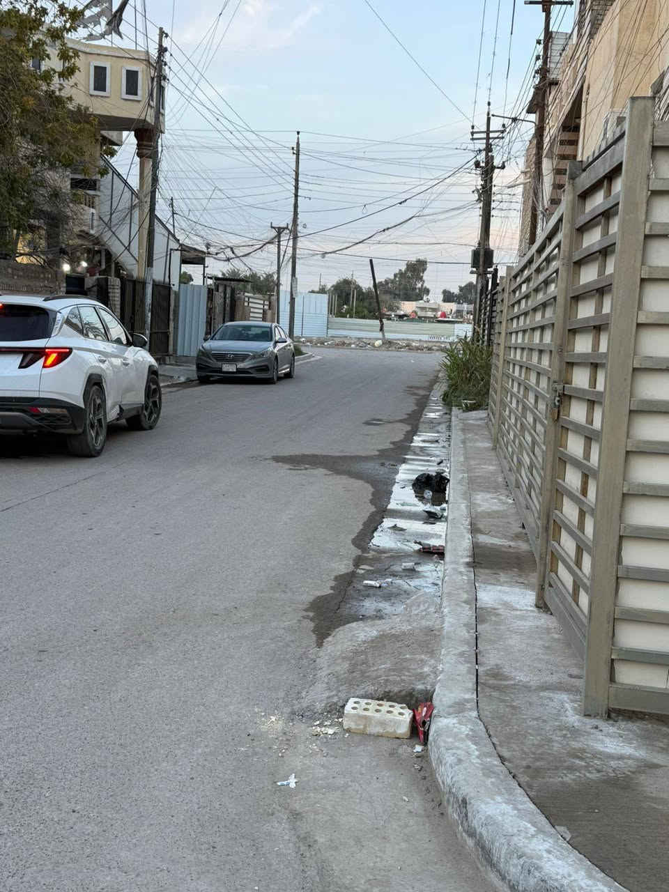 السلام عليكم للبيع للبيع يوجد لدينا قطعه ارض في منطقه حي الجهاد خلف مطعم ريلاكس 50 متر الواجهه 4.50 النزال 11 .50 هاتف ***********
