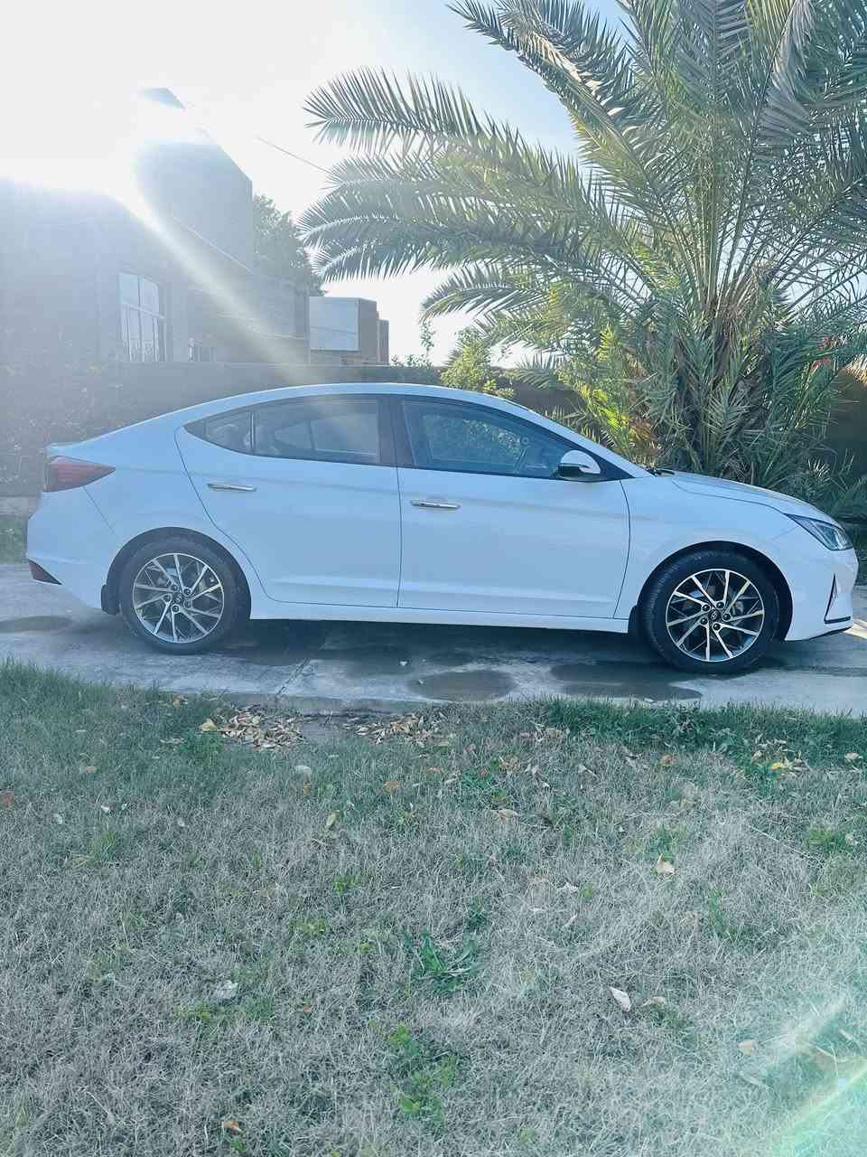 سلام عليكم النترا البيع موديل 2019 خليجي مكفوله راقم بايل ماشيا 100 سياره جديده كير محرك صدر كله كفاله بسمي سياره مكينه 200 مكان سياره حله  ***********
