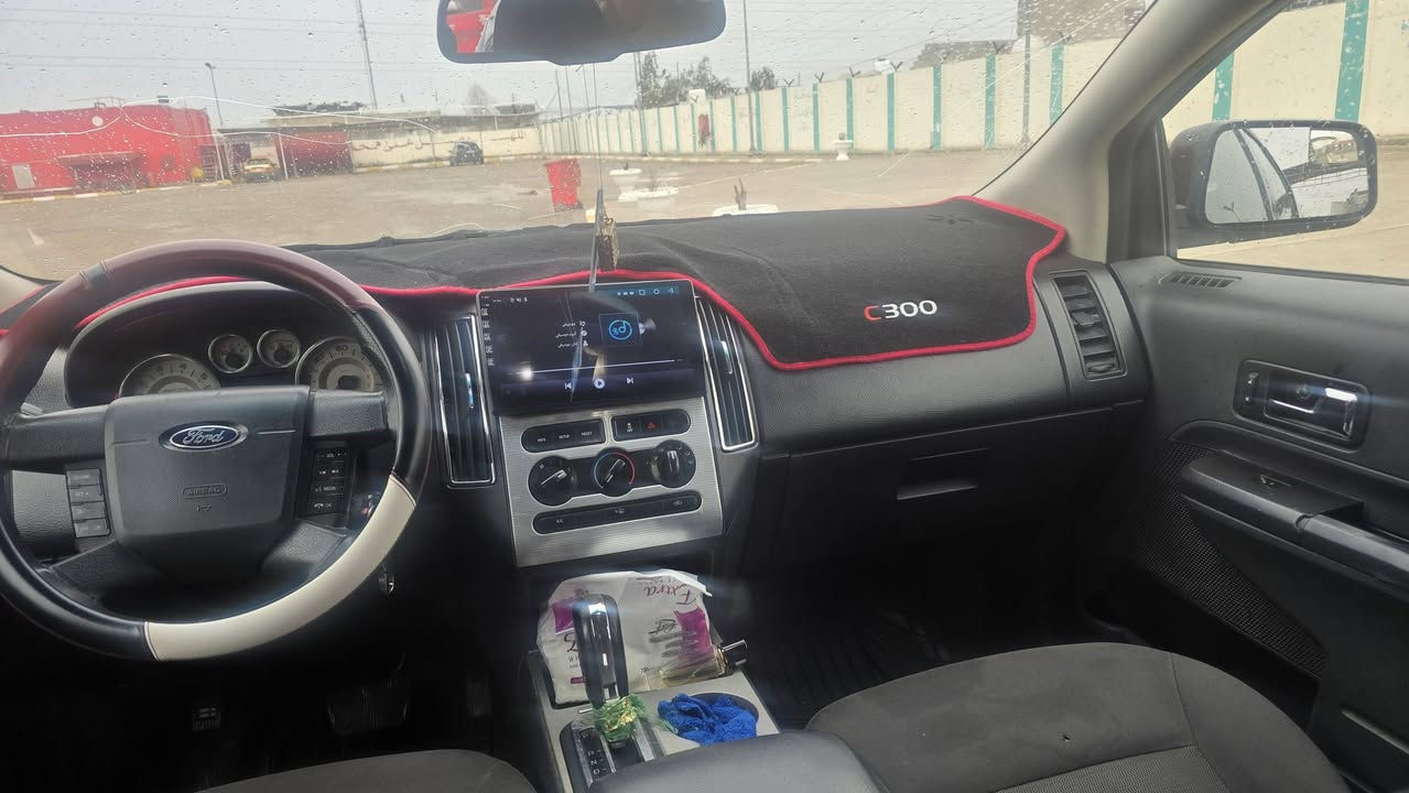 سلام عليكم سياره 2010 فورت امريكي فول مواصفات سياره اي ضربه ما بيها ***********
