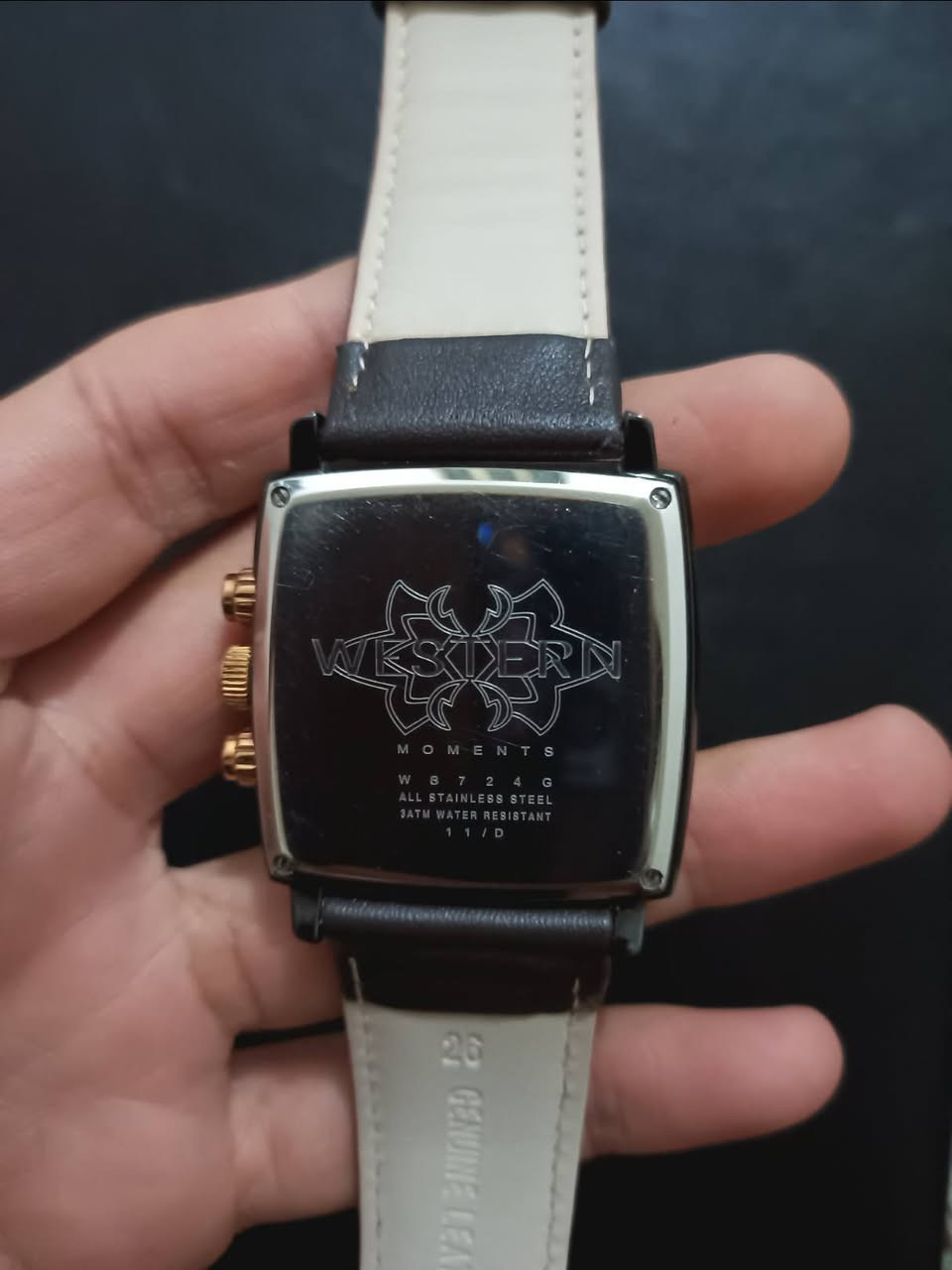 السلام عليكم 
ساعة WESTERN بالة
تتميز بحركة كرونوغراف 
نافذ شهري 
القطر 37
معدن ستيل 
سناتر شغالة
... السعر 60...
موجود توصيل


**إذا كنت صاحب هذا الإعلان وتريد حذفه لأي سبب، رجاءا أرسل رسالة إلى الدعم الفني**