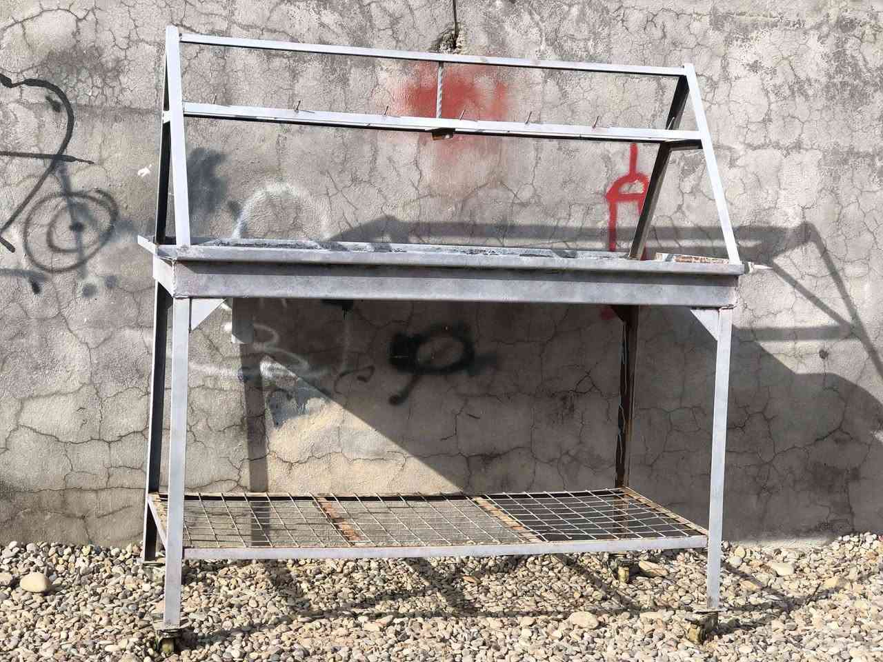 سلاو هاوریان مه قالە بۆ فرۆشتن بۆ هه مو شتی دە بیت بە رزی 1مترە پانی 80  درێژی 164 سعری 130هه زار معامەلە  شوین کلار ***********
