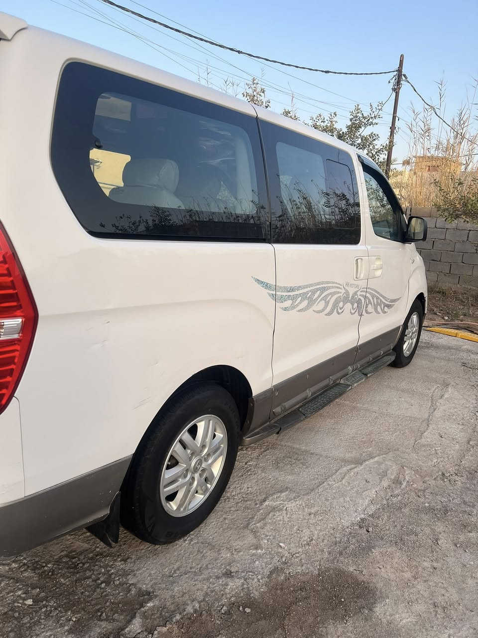 ستاركس للبيع مديل 2017 بيها جاملق بارد بصفحة السكن و مكينة نص مجول ونص دبلو فقط و باقي كله كفالة و السعر 245 و بيها مجال العنوان بصرة هارثة و على الاستفسار ***********
