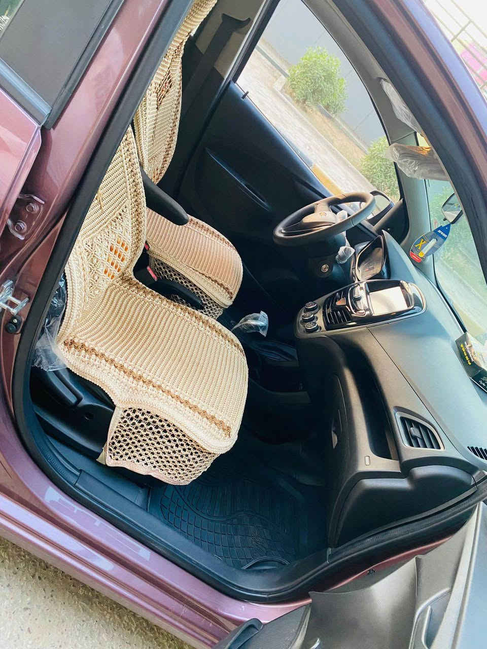 سلام عليكم شوفر ليت سبارك 2020 رقم بغداد مشروع وطني ثاني يوم المداور لون مميز بنفسجي ماشيه ٤٧ سياره جديده وجاهزه محرك وكير وتبريد كفاله تخم تاير جديد حداديه جديده مكاني ناصريه واتسااب *********** السعر ٨٥ ناصرية, ذي قار
