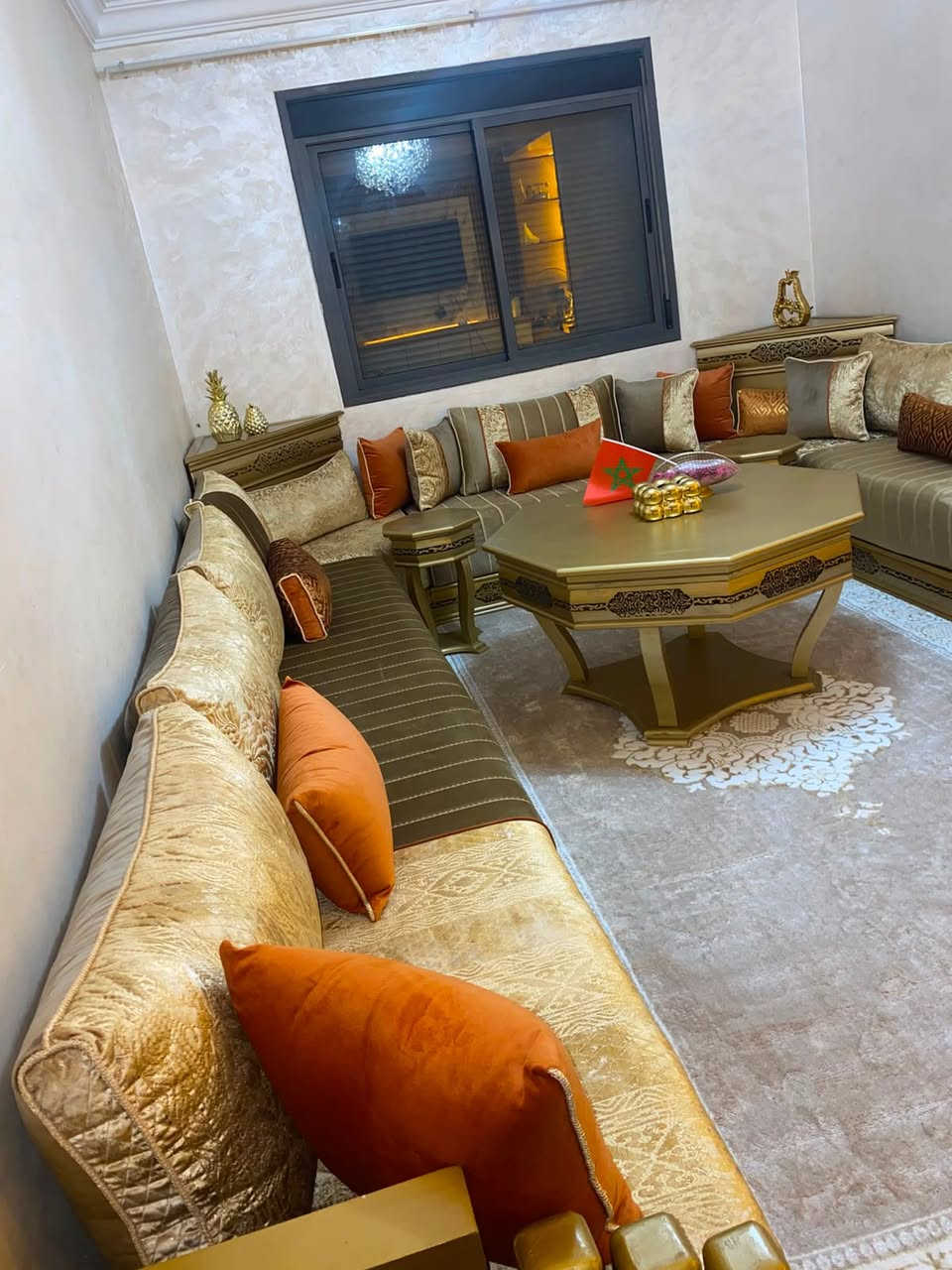 صالون كومبلي جديد عبار 4.60/4.60 في طول و عرض 3.40 لي مهتم توصل معيا 
الواتساب : 0655942339


**إذا كنت صاحب هذا الإعلان وتريد حذفه لأي سبب، رجاءا أرسل رسالة إلى الدعم الفني**