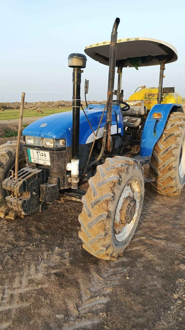 سلام عليكم مكينه نيوهولند حجم 80 مكينه مكفوله لاتنقص لاتبخر كهرباىيات كله شغاله مكينه جاهزه السعر وباقي التفاصيل اتصل على الرقم ‏‪***********‬‏
