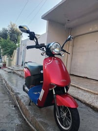 ماطور للبيع هونداي فول نظافة بطاريات ستة تايرات جدد الرقم 07870695334