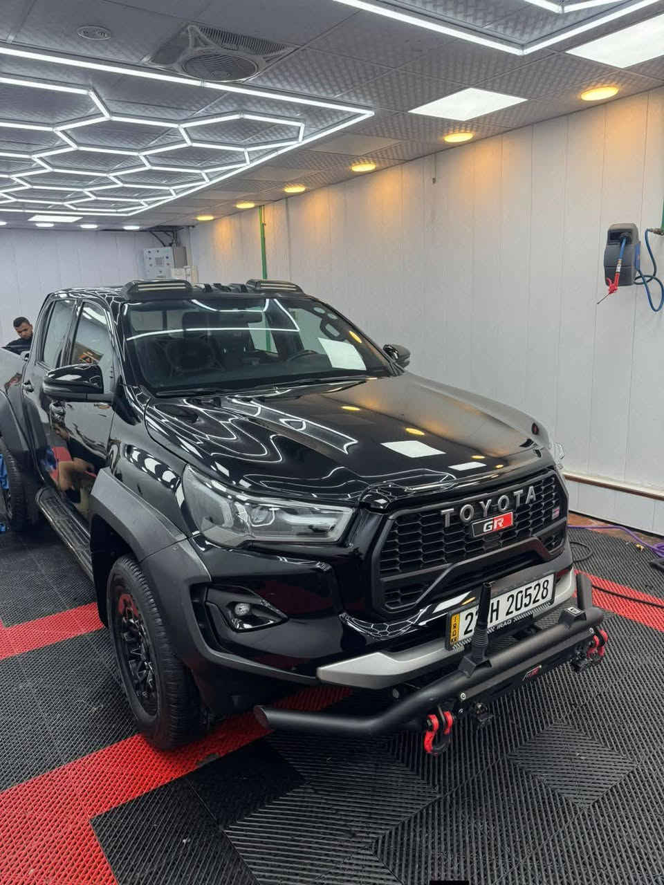 سلام عليكم عندي سياره البيع بيكم هايلوكس موديل 2024 رقم اربيل كير وتماتيك سياره جديده وحلوه ماشيه 40 ألف سيارة جي ار السعر 415 عنوان بغداد ولشراي يتصل على الرقم ***********
