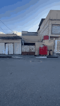 بيت للبيهفي القبله حي القائم
مساحه 200 متر سعر 200 مليون وقابل للتفاوض 
للتواصل ***********
