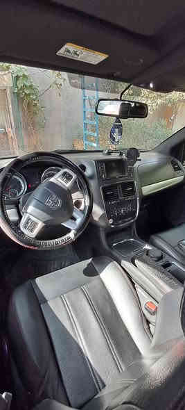 دوج كراند كرفان موديل ١٧.
فئه GTفول مواصفات. 
ابواب ولجنطه كهرباء 
اربع بردات بلاد 
فرس ارضي. وسقفي.
 شاشه وكامره بلاد
تدفئه كشنات الامامي والخلفي والستيرن
تبريد مركزي ٣ قطع منفصل 
كراسي. الاماميه كهرباء  
كير محرك بلاد ممفتوح بيهن اي شي. 
ماشيه ١١٠ ميل  
ارباكات سليمه. 

ضرر واضح بل صور فقط ولباقي مكفول.  
السعر ١٧٨ 
***********
