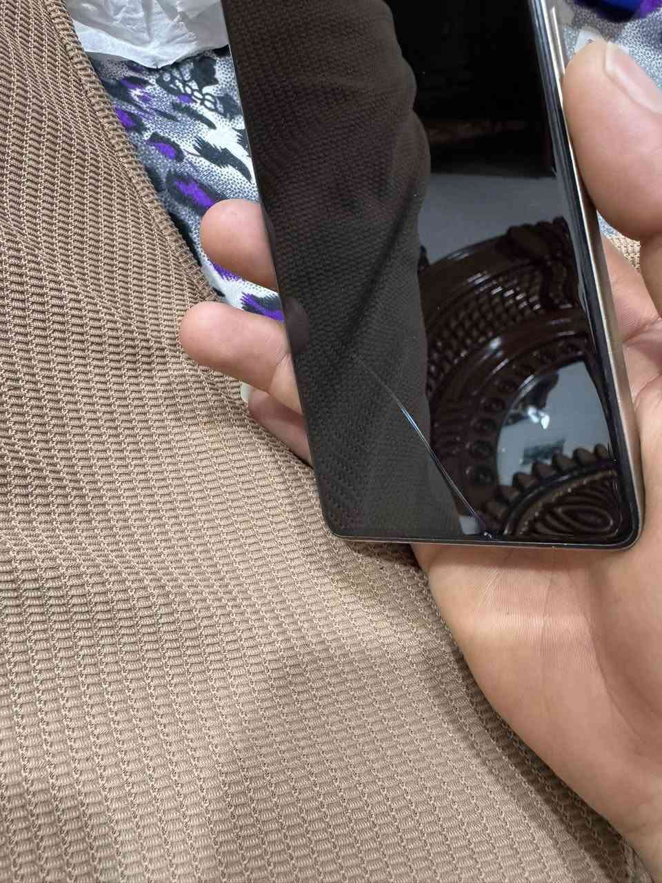 تكنو كامون ذاكره 256 عشوائيه 16 الجهاز نضيف حيل بس وكع مني ونفطر إلجامه الاماميه بس شغال وطبيعي كلش ولا امبين الفطر السعر 150 وبيه مجال***********
