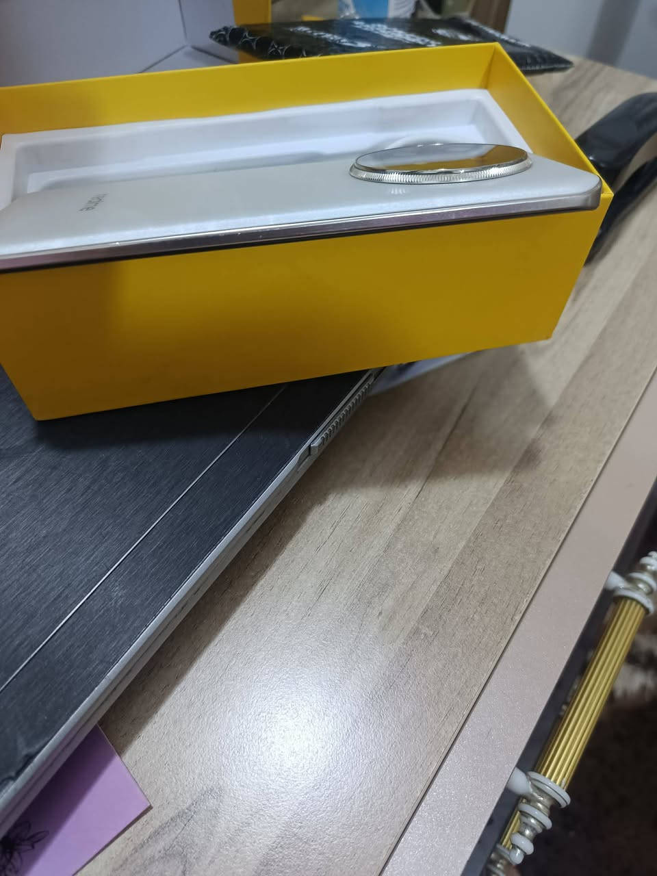 بشرط نظيف لدرجه الجديد
ريلمي 13 برو بلس 5 جي 
ملحقات كاملة 

نظيف لدرجه الجديد 

ذاكره 512
345 الف دينار #قفل قفل قفل قفل... شامل #توصيل 
الرد خاص فقط... بيع بدون مراوس


**إذا كنت صاحب هذا الإعلان وتريد حذفه لأي سبب، رجاءا أرسل رسالة إلى الدعم الفني**