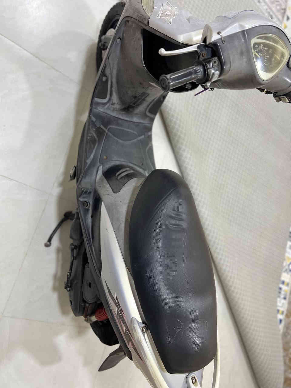 سلام عليكم
ماكس عدلة للبيع حاويه الدراجة
 صالها شهرر ونص من طالعه من الحاويه 
مابيه عيب الدراجة مكفوله السعر خاص أو اتصال 

0780 776 8055
