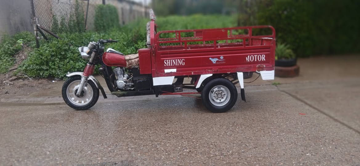 السلام عليكم ستوته للبيع اي  عيب ما بيه كهربائيات شغاله  ركبه شرط محرك شرط موديل2018 السعر 850 وبي مجال بسيط عنواني كركوك  اخوان عالخاص ما اجاوب .وهذا رقمي***********
