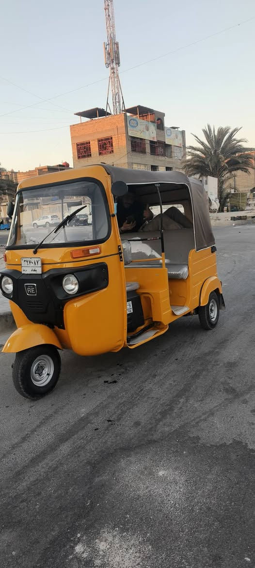 تكتك للبيع نضيفة معمرة عام مكينة كهربائيات كشر كبل لشارع موديل 2018 سنوية ورقم مكاني بلديات ***********
