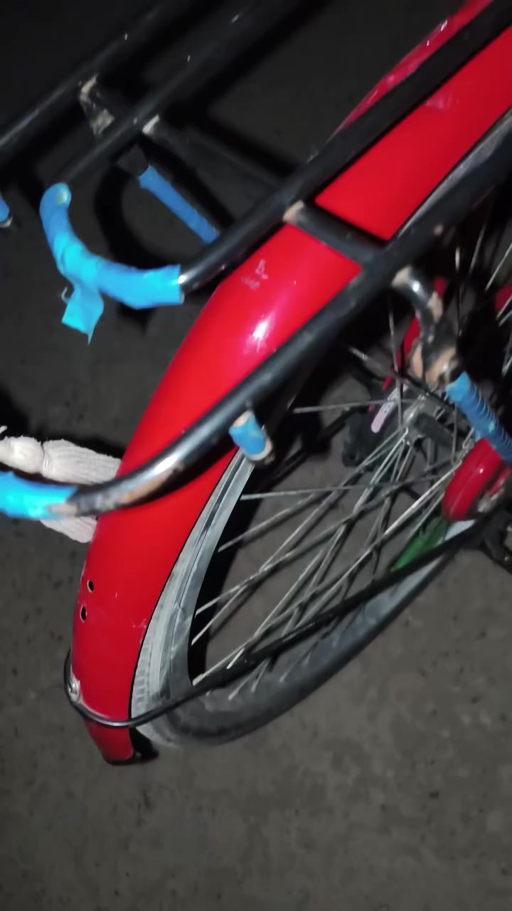 سلام عليكم شباب بايسكل بناتي للبيع حجم 26 نضافه 90% السعر 100 وبي مجال العنوان ميسان قضاء الكحلاء


**إذا كنت صاحب هذا الإعلان وتريد حذفه لأي سبب، رجاءا أرسل رسالة إلى الدعم الفني**