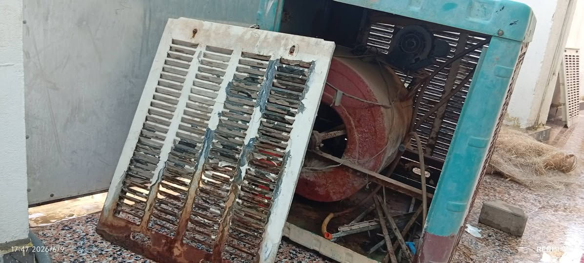 السلام عليكم ورحمة الله
أغراض بيت للبيع بأسعار مناسبة

مبردة برفاب شغالة 65

عجانة كبيرة أصلية وليست صيني 60

عجانة صغيرة للكيك 10

مكنسة كهربائية أصلية صناعة ألمانية غسل وكنس 70

ميز طعام مع اربع كراسي 50 حديد بيهن ضرر بسيط جدا

كاميرات مراقبة أربعة مع لفة واير مع جهاز dvr hikvision مع اثنين ذراع مع اربع بوكسات ب75 الكاميرات عاطلة الباقي شغال

قدر ضغط جديد غير مستعمل نقص يدة واحدة ب15

ميزان الكتروني ب5

اقداح انتيكات صناعة أوربية 15

بلي ٢ شغال نقص فلاش ب20

ثلاجة ب45

مثرامة ب25 وياها وحدة ثانية عاطلة مجانا

اوفن عدد 2ب55

حاسبات لاب توب عدد اثنين ب250 

جهاز تدليك ب4

للتواصل واتساب فقط أو اتصال

***********

***********

نعتذر عن الإجابة على الخاص

