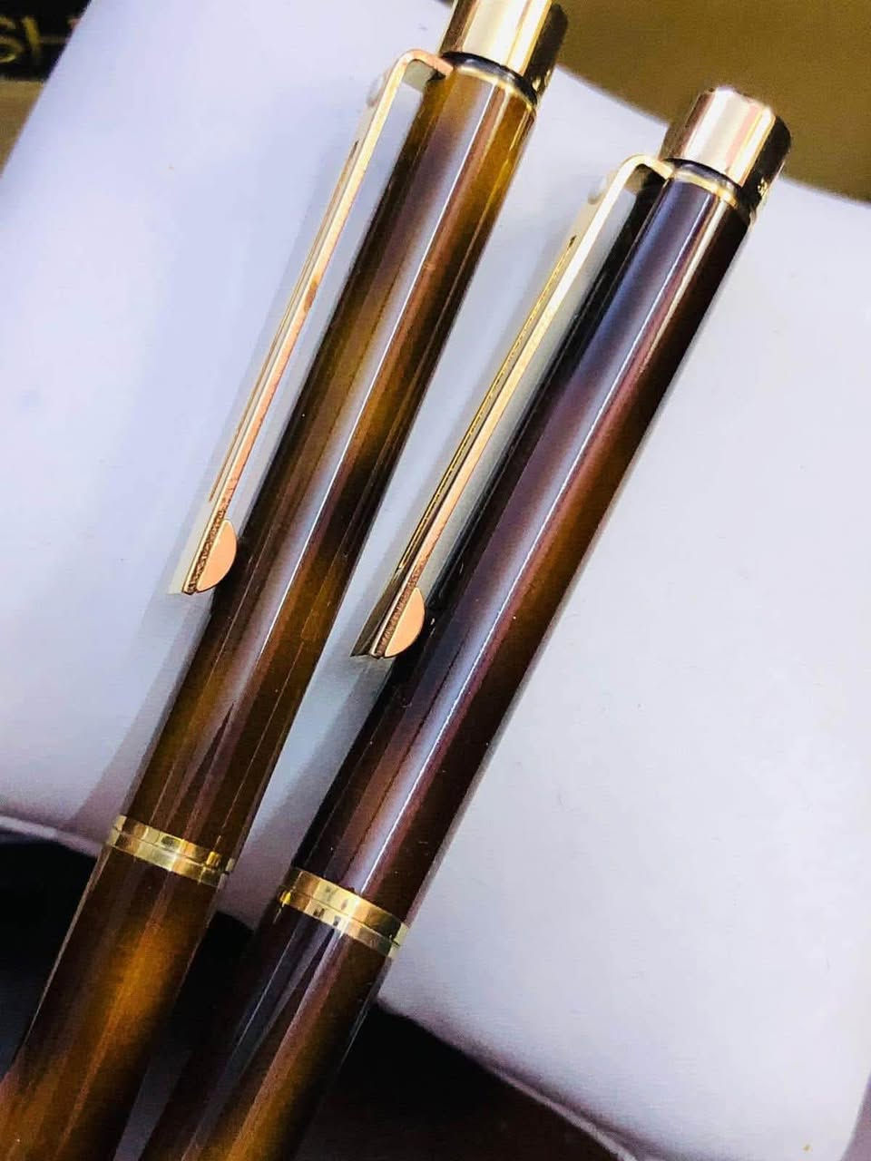 سيت اقلام شيفر ( SHEAFFER)   
امريكي الصنع انتاج الثمانينات     
 ريشة ذهب خالص عيار 14 
حجر ي و تغليف ذهب   
لوك غير مستعمل
 مع العلبه الاصلية  
للاتصال ***********
