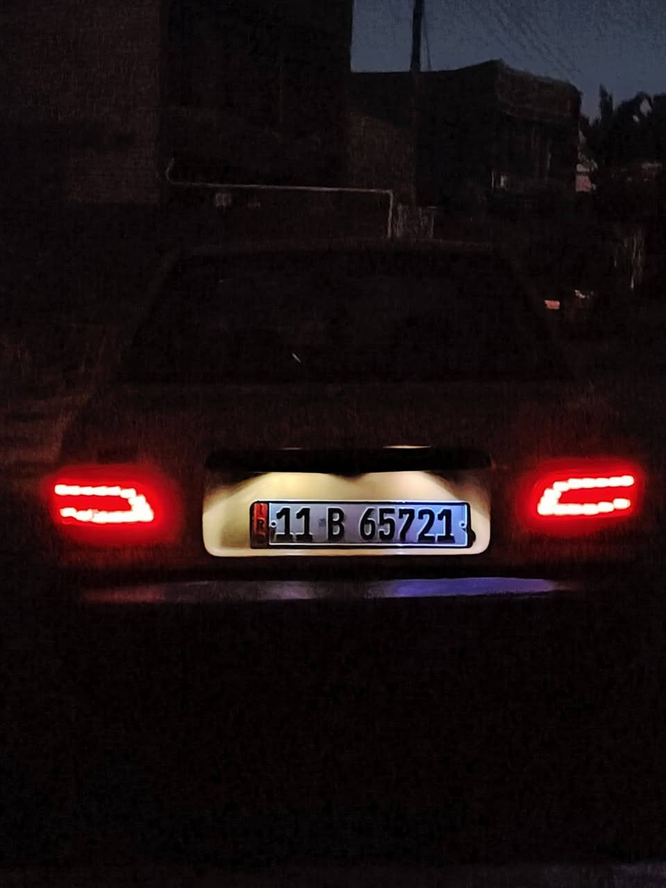 السلام عليكم
سايبة للبيع 

موديل: 2012

سيارة هزة جديدة الرقم ألماني 
بغداد مشروع وطني 
السنوية تنتهي في سنة 2027
والسيارة بأسمي اتريد تحويل او وكالة 
السعر : 27 وبيها مجال للطيبين
رقم الهاتف: *********** 
العنوان : بغداد- الغزالية
