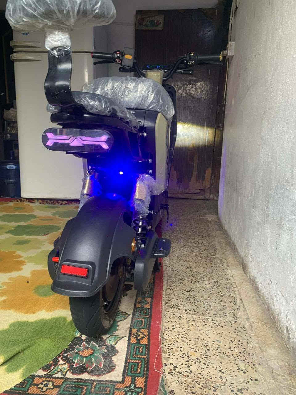 للبيع دراجه شحن r9 موديل 2025
5 بطاريات كبار
السعر ٤٠٠ الف وبيها مجال 
العنوان بغداد حي الجهاد الملحانيه 
للاستفسار ***********
