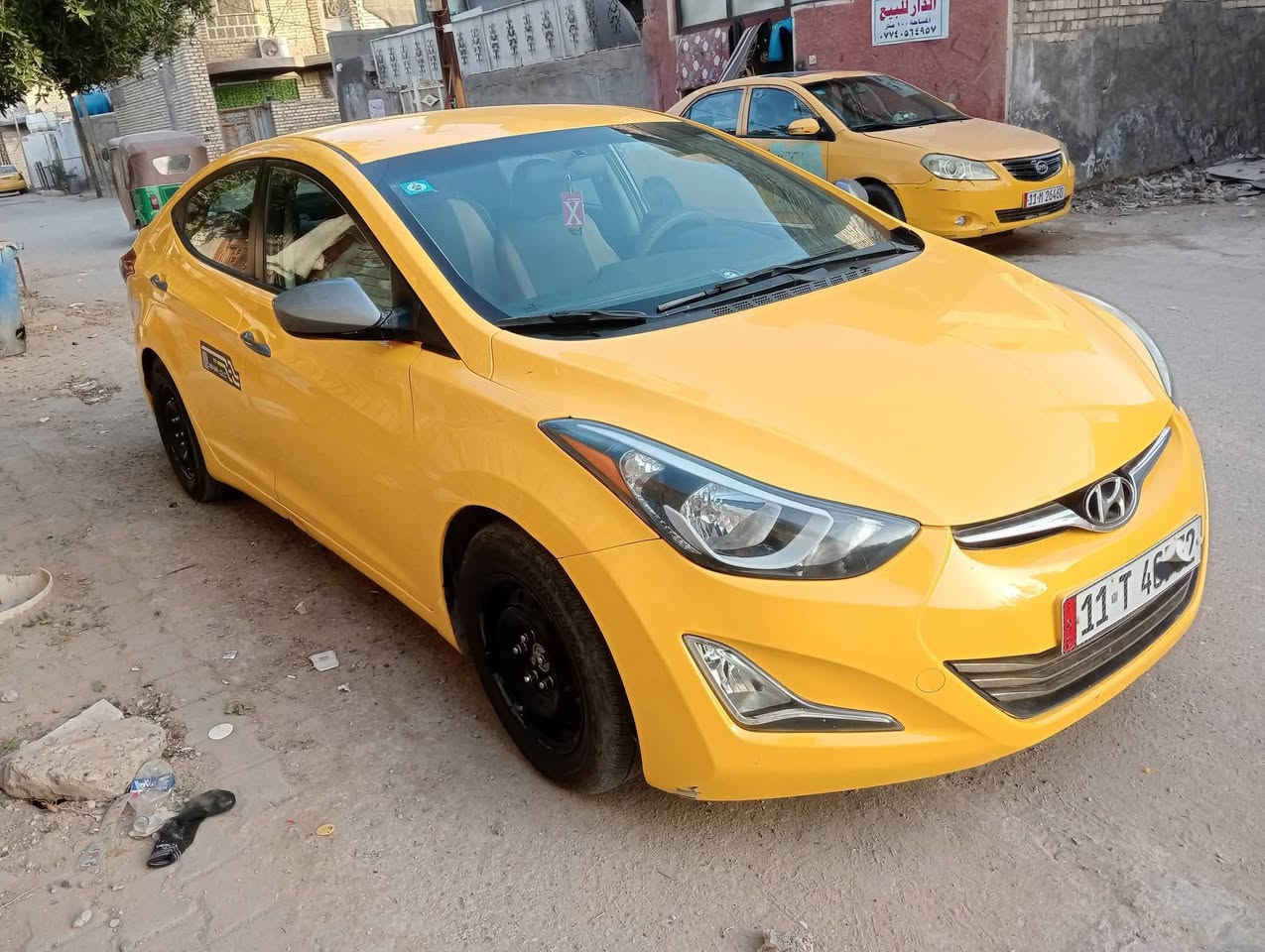 سلام وعليكم سيارة انترا موديل 14 وراد أمريكي حادث جاملق خلفي سعر 95 مكاني مدينه الصدر ***********
