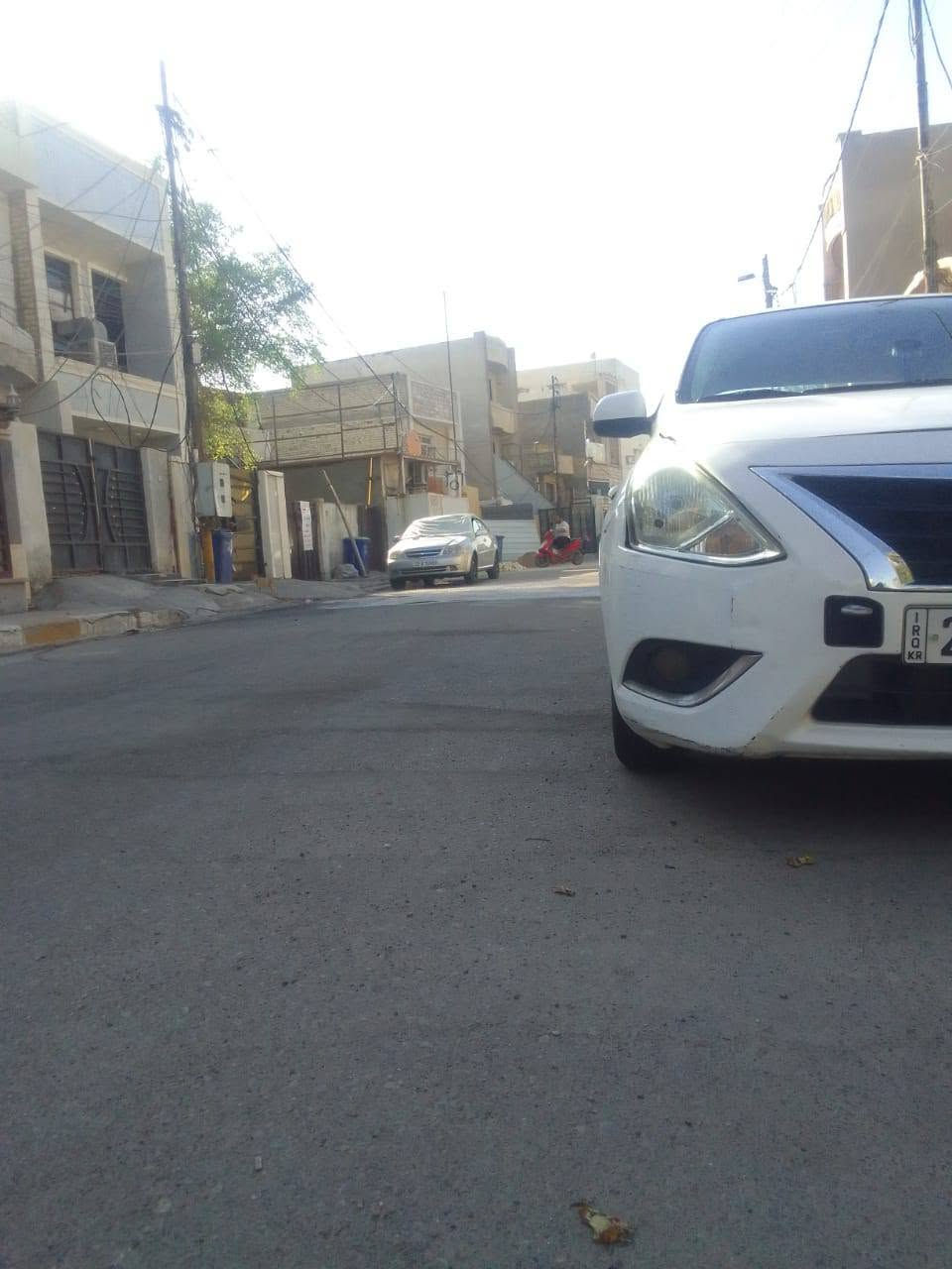 سلام عليكم نيسان صني هندي 2018 للبيع ام لبيته الزركه سياره بيه طخه بل جاملغ الخلفي عل كد شبر وبيه جاملغ الأمامي بي بارد وباقي سياره كفاله من كلشي مكينه كير صدر تبريد كفاله رقم اربيل الدولي تريد وكاله أو تحويل 
مكان بغداد سعرها ٩٢بيه مجال
***********
ملاحظة مكلف بل نشر
