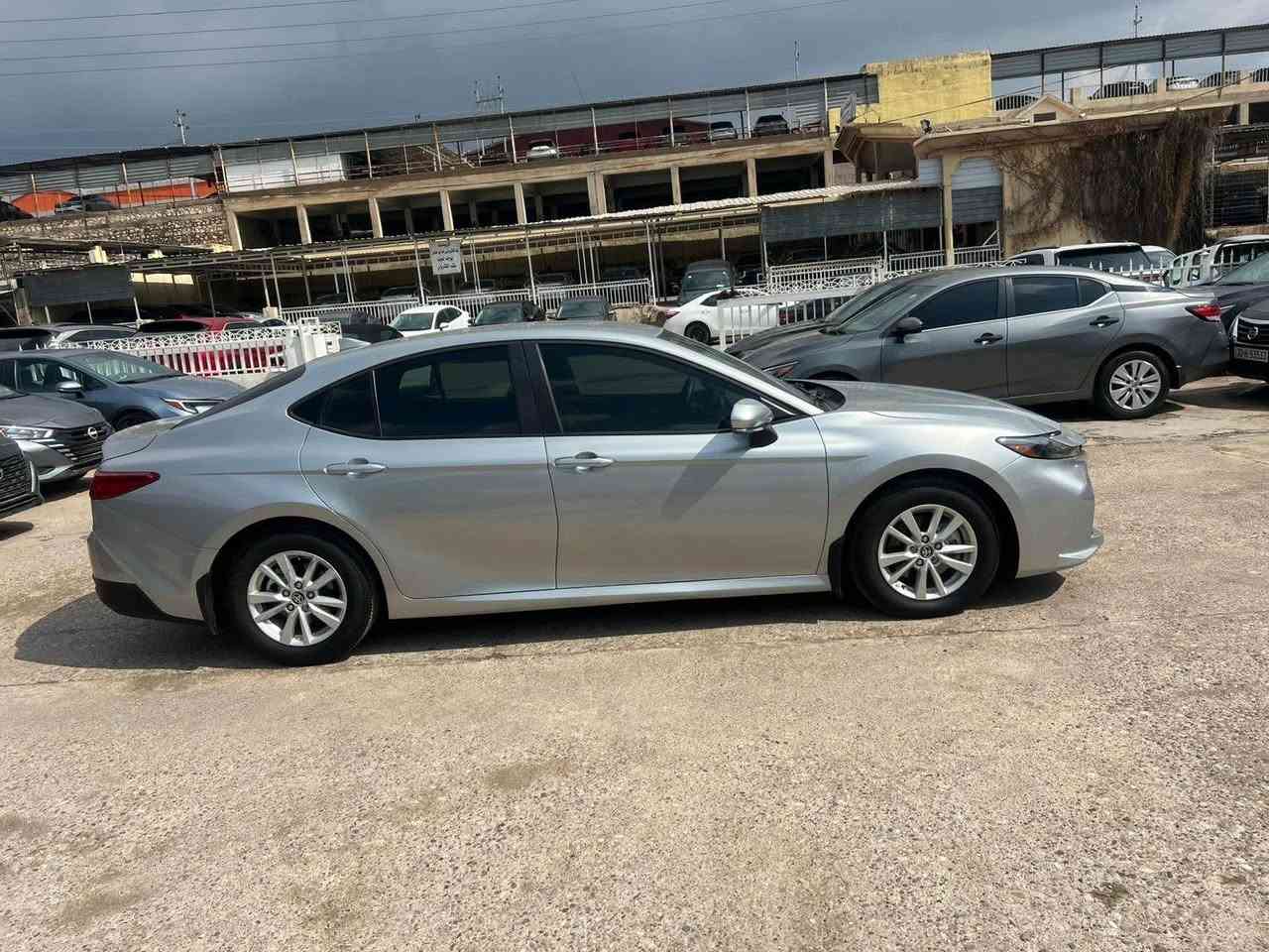 السلام عليكم 
كامرى 2025  هايبرد
السعر 205 ومجال 
اللوان :سلفر  
عداد المسافة :3 الف  
ملاحظة السيارة : فقط جملوغ باب صوبغ دواخل 
بدون ارباك 

المواصفات : 
‏‎بصمة ابواب 
‏‎بصمة تشغيل 
 تشغيل عن بعد (𝐑𝐞𝐦𝐨𝐭𝐞 𝐒𝐭𝐚𝐫𝐭)
‏‎شاشة   
‏‎كاميرة
هاند بريك بصمة
اوتو هولد (𝐀𝐮𝐭𝐨 𝐇𝐨𝐥𝐝)  
اوتو ستارات (𝐀𝐮𝐭𝐨 𝐒𝐭𝐚𝐫𝐝)
اوتو ستارات (𝐀𝐮𝐭𝐨 𝐒𝐭𝐨𝐩)
رادار امامي (تحديد مسار)
‏‎رادار جانبي (نقاط عمياء)
‏‎رادار خلفي (التحذير من الاصطدام)
‏‎حساسات امامي
‏‎حساسات خلفي 
نظام (𝐄𝐜𝐨)
نظام (𝐍𝐨𝐫𝐦𝐚𝐥) 
نظام (𝐒𝐩𝐨𝐫𝐭)
تحكمات  استيرن
كشنات كهربائي
كشنات هيتر 
تبريد لمس
لايتات (𝐋𝐞𝐝) ليد زينون بيلادي
بكلايتات (𝐋𝐞𝐝) ليد بيلادي
ويل كروم 

وبعد هواية مواصفات…

‏‎تفاصيل اكثر الاتصال علی ارقام التاليه  

𝐖𝐡𝐚𝐭𝐬𝐀𝐩𝐩-𝐕𝐢𝐛𝐢𝐫
☎️[***********]

عنوان📍عقره اكر, نينوى
