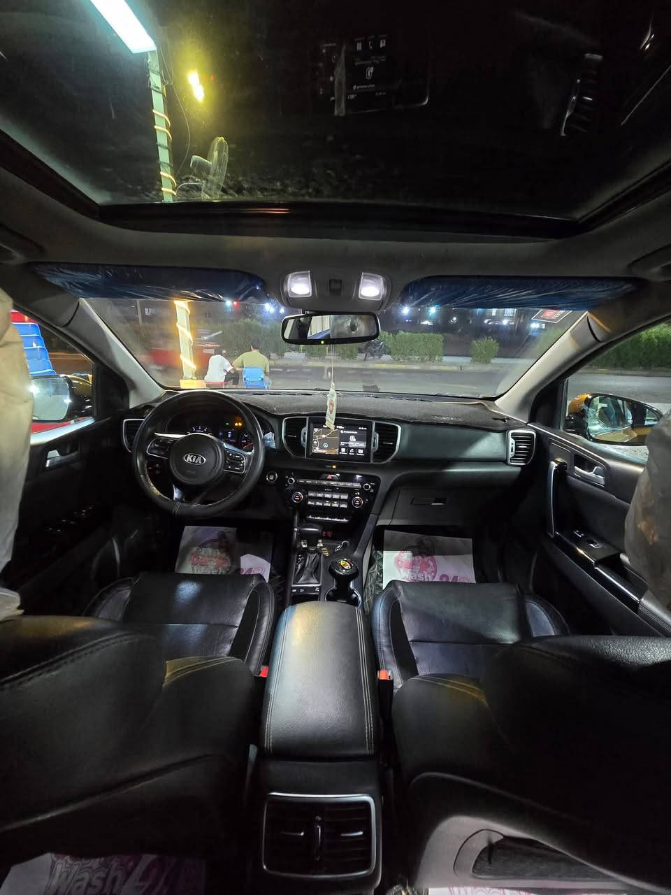 سلام عليكم كيا سبورتج 2019
EX
وارد امريكي ماشيه 66 الف مايل
رقم بغداد تحويل مباشر 
صور الحادث مرفقه بالمنشور
***********

 معروفه موصفاتها
بانوراما 
رادار 360 كل الجهات
كامره دواره 
كشنات تدفئه تبريد 
تدفئه ستيرين
تحكم سترين جهتين
محرك 2400 GDI
مري شفط 
نص بصمه
جنطه كهرباء
3 وضعيات قياده 
 ايكو . عادي. سبورت رياضي
كير عادي اتو
تحديد مسار
لايت اوتوماتيك 
سايد ابرك عادي مو كهربائي
مسجل ستيرو مضخم 
شاشه بلاديه
تاير زوج امامي جديد
تبريد قطعتين 
كشنات جلد  كهربائيات السايق والصدر 

السعر 170 مكان السياره بغداد
