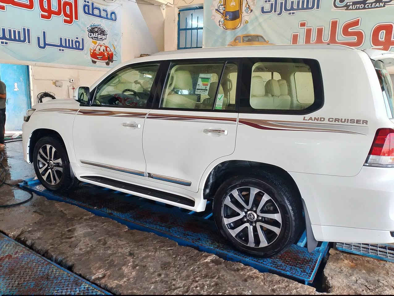 سلام عليكم الندكروز البيع 2019 بريم اصلي كفالة عامه الرقم بغداد 8 يرباك العنوان بغداد رقم الهاتف ***********
