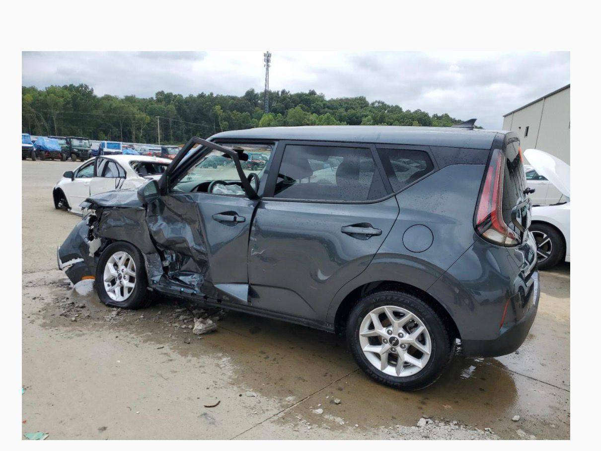 صول ٢٥ ماشيه ١٥ مايل بدون رقم السعر ١٢٥ قفل مصلحه كامل بيه تبديل ٣ قطع  بلادي بدون صبغ فقط 
شبر بالبنيد  واتساب ***********
