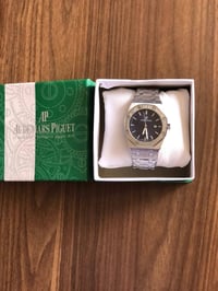 ساعة رويال • ما تلبست • بالعلبة