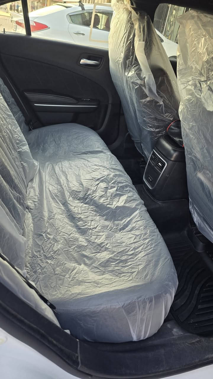 السلام عليكم
جارجرSXT  ٢٠١٦ ابيض باسمي اربيل  

اربع اصابع بارد باب السايق فقط 

تخم تاير صدر امامي خلفي تبريد ثلج 

سياره ميحتاجلها مصرف 

مكان السياره صلاح الدين تكريت 

السعر ٢١٠ $ بيها مجال قليل 

*********** وات ساب
