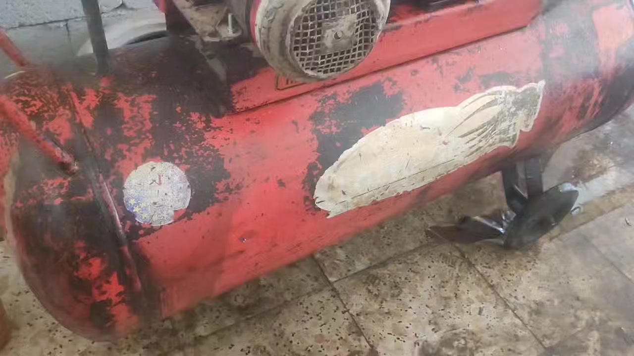 كمبريسر هوه حجم 450 تاروسه جديده ماطور نكليزي تتريس سريع سعر 650 رقم*********** الديوانية دغاره
