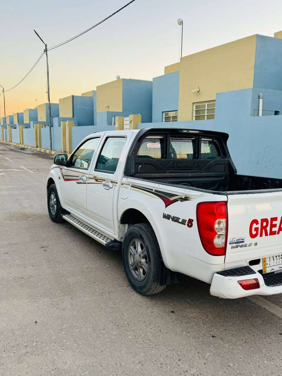 سلام عليكم موجوده سياره كريت ويل موديل 19رقم قادسيه سياره جديده ماشيهنورت العزيز ربي يحفظك 79الف تخم تاير حدايده جديده كهربايات شغاله حساسات شغاله 
لاتصال ***********
***********
