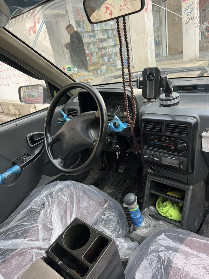 السلام وعليكم 
مكلف بالنشر سايبه للبيع موديل 11
كير شرط
ومحرك شرط لاصرف ولا نفخ 
شواصي نضاف
كابون بيها وشرط التحويل السعر 26 وبيها مجال
مكان السياره موصل جانب الايمن 
للتواصل ***********
