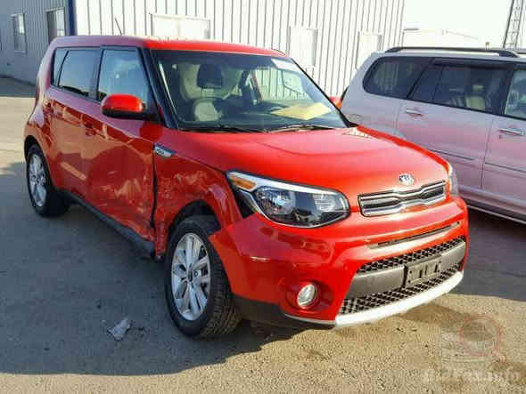 للبيع كيا صول موديل 2017محرك 2000 ماشية 82 سيارة جدا نظيفة شرط تشوف وتفحص وتحكم مال بيت باسمي كير محرك تبريد كفالة عامة تبريد ميكانيكي تحكم ستيرن جهتين شاشه كبيرة كاميرا دوارة كشنات جلد احمر مطعم باسود السيارة ناعمة وبالعافية عاللي ياخذها للاتصال *********** مكاني بغداد
