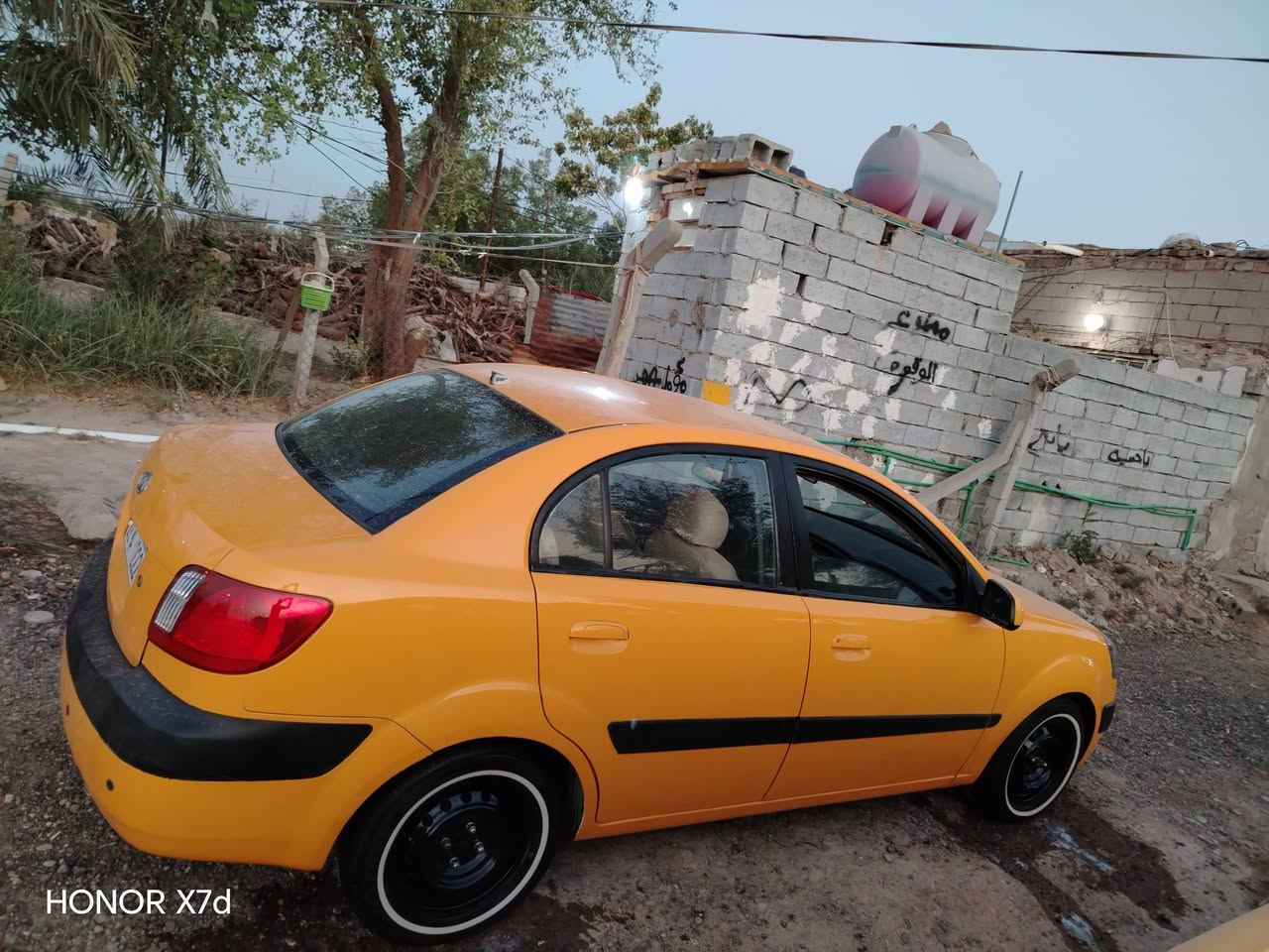 السلام عليكم كيه ريو للبيع موديل ٢٠٠٨ السياره مكفوله مكينه كير حدادي تخم تاير تبريد سنويه جديده هيئه مصفره مكينه ستميه مكان السياره ديوانيه السعر ٧٨وبيهه مجال غير متواجد عل الفيس اتصال ***********
