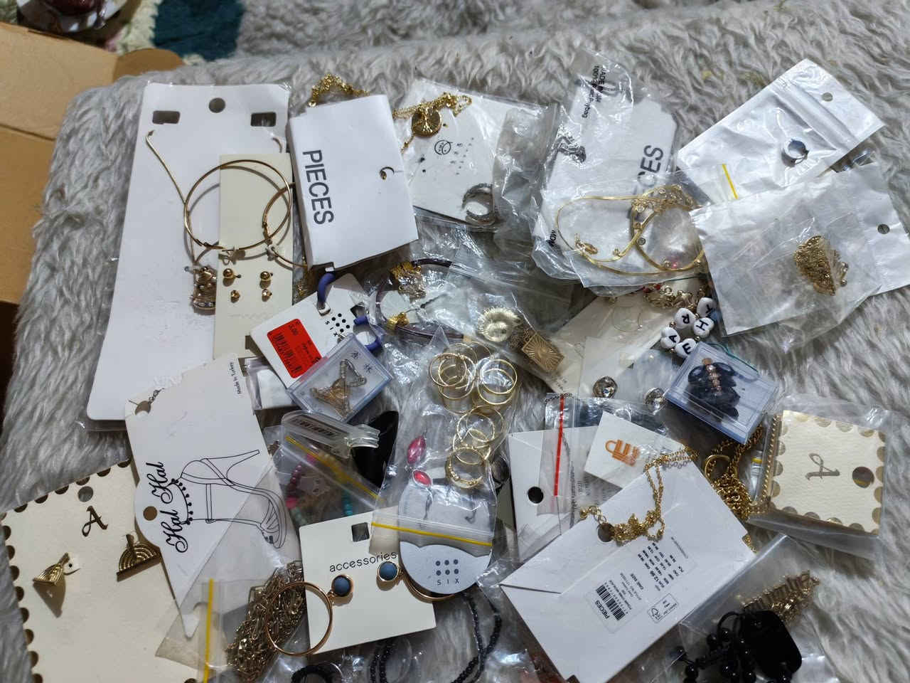 توفرت ٤٠قطعة اكسسوارات مشكل بسعر١٥ مع التوصيل


**إذا كنت صاحب هذا الإعلان وتريد حذفه لأي سبب، رجاءا أرسل رسالة إلى الدعم الفني**