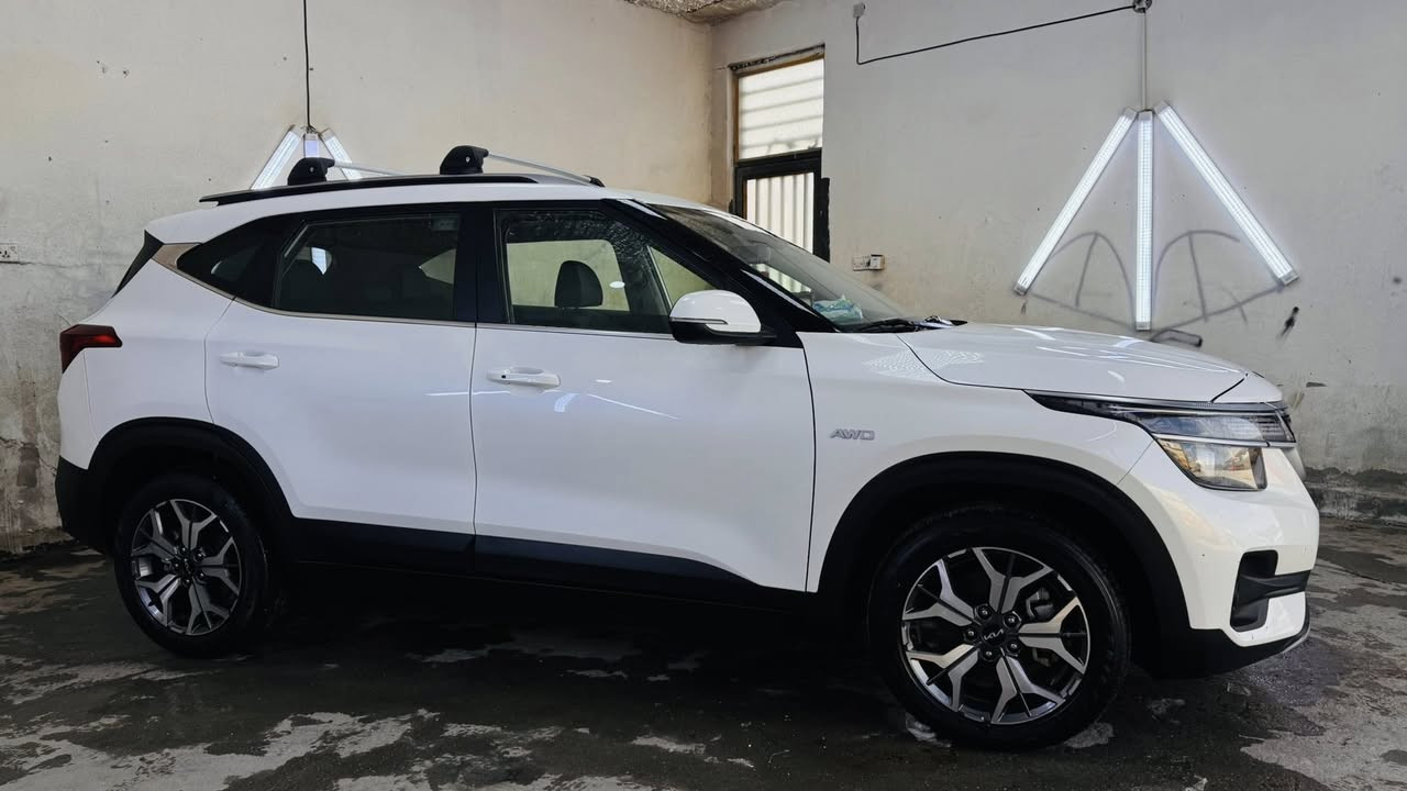 السلام عليكم 
كيا سيلتوز 2023 فول مواصفات رقم اربيل بأسمي
حادثها ربع بنيد صبغ فقط وبارد جوه الرقم بالجنطه
بدون اي ضرر داخلي مكفوله من كلشي
فول مواصفات للاخير مكينه2000 دوش
السعر168 مكانها بابل
***********
