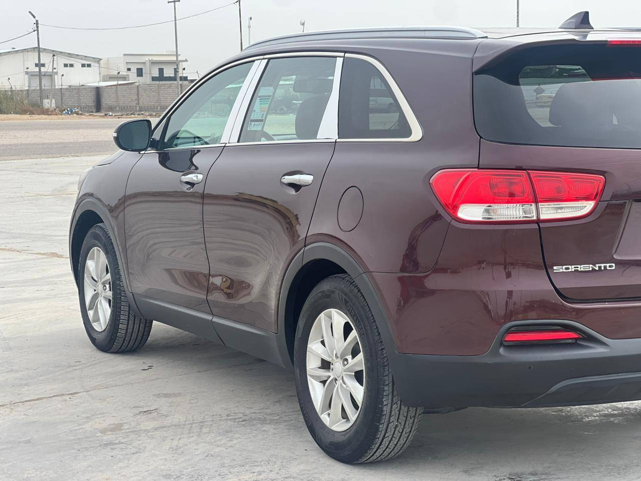 سلام عليكم
سورنتو موديل ١٧
امريكي ٤ سلندر
٧ راكب مكينه كير بلجيس مكفولات 
رقم بغداد حساسات
امامي خلفي
تخم تاير جديد
صدر امامي وخلفي بلكارتون
تحكمات استير اشاير بلمري
كامره دواره حساسات امامي خلفي
لايت زنون 
سياره كلش جديده متعوب عليه حيل الله شاهد نقص برغي مابيه مكاني صويره مداور ثاني يوم *********** والحسين ربع متصرف عليه بلعافيه ع الياخذه سعرهه ١٥٨
