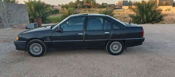 سلام عليكم اوبل اوميكه موديل 92 تحويل مباشرسنويه 2025 شهر 12 محرك 2000 كير عادي كفاله  السياره ابلاديه السعر 35 وبيه مجال الاستفسار اكثر على الرقم *********** مكان السياره القائم
